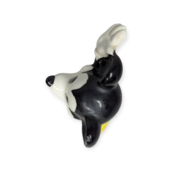 Vintage Disney Pie Eye Mickey Mouse Ceramic Figurine w/His Hand in the Air - Picture 5 of 7